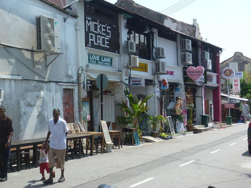 Отель The Millen Penang, Autograph Collection Джорджтаун Экстерьер фото A street in the city